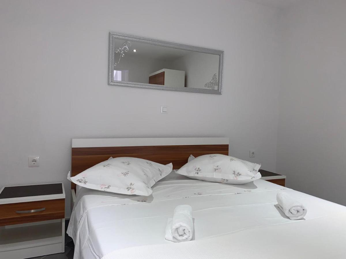 Niko Apartamento Baška Voda Exterior foto