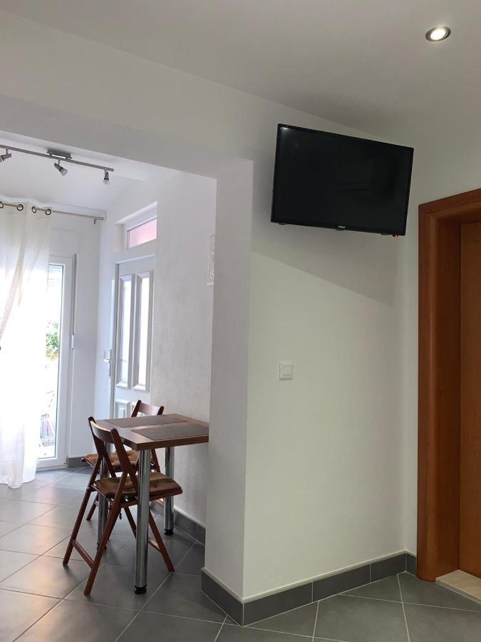 Niko Apartamento Baška Voda Exterior foto